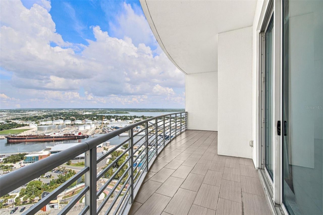 1209 E Cumberland Avenue, Unit 2901, Tampa, FL 33602 Photo