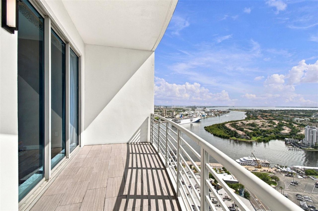 1209 E Cumberland Avenue, Unit 2901, Tampa, FL 33602 Photo