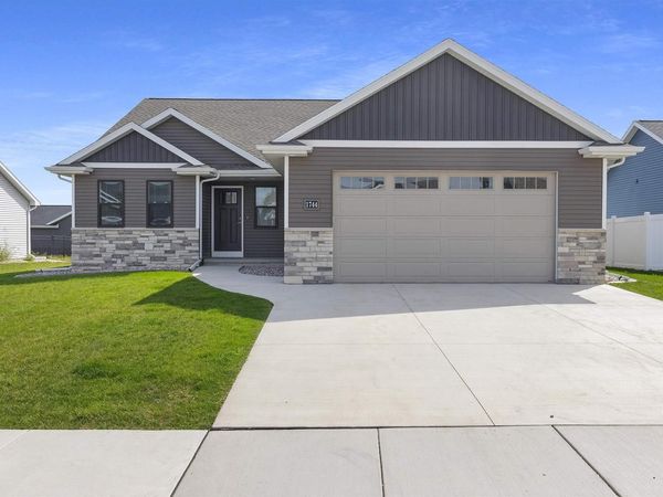 1744 PATRIOT WAY, Neenah, WI 54956