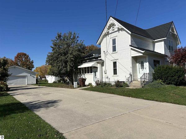 333 Chippewa N, Shepherd, MI 48883