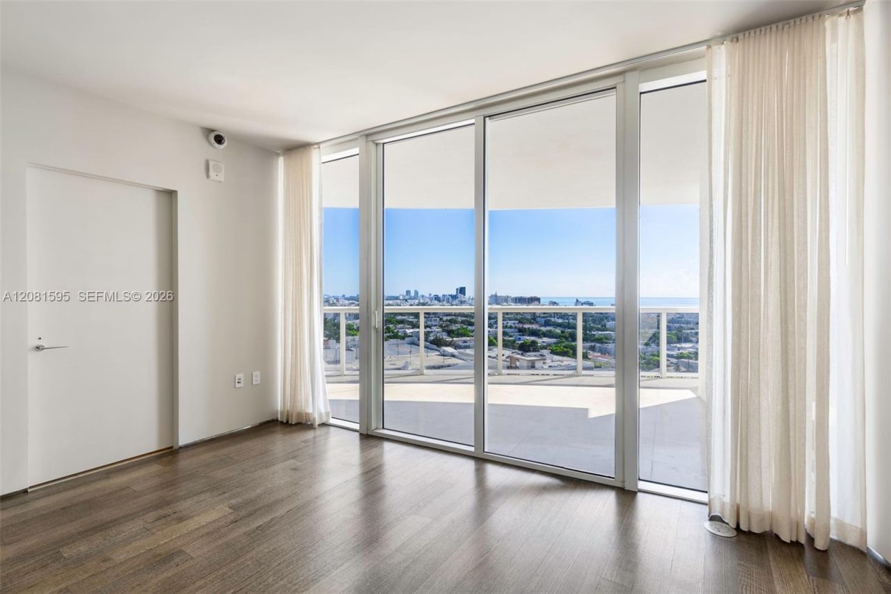 400 Alton Rd , Unit 2101, Miami Beach, FL 33139 Photo