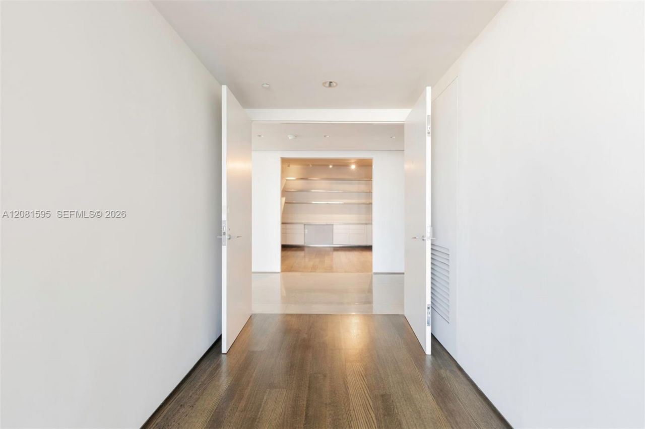 400 Alton Rd , Unit 2101, Miami Beach, FL 33139 Photo