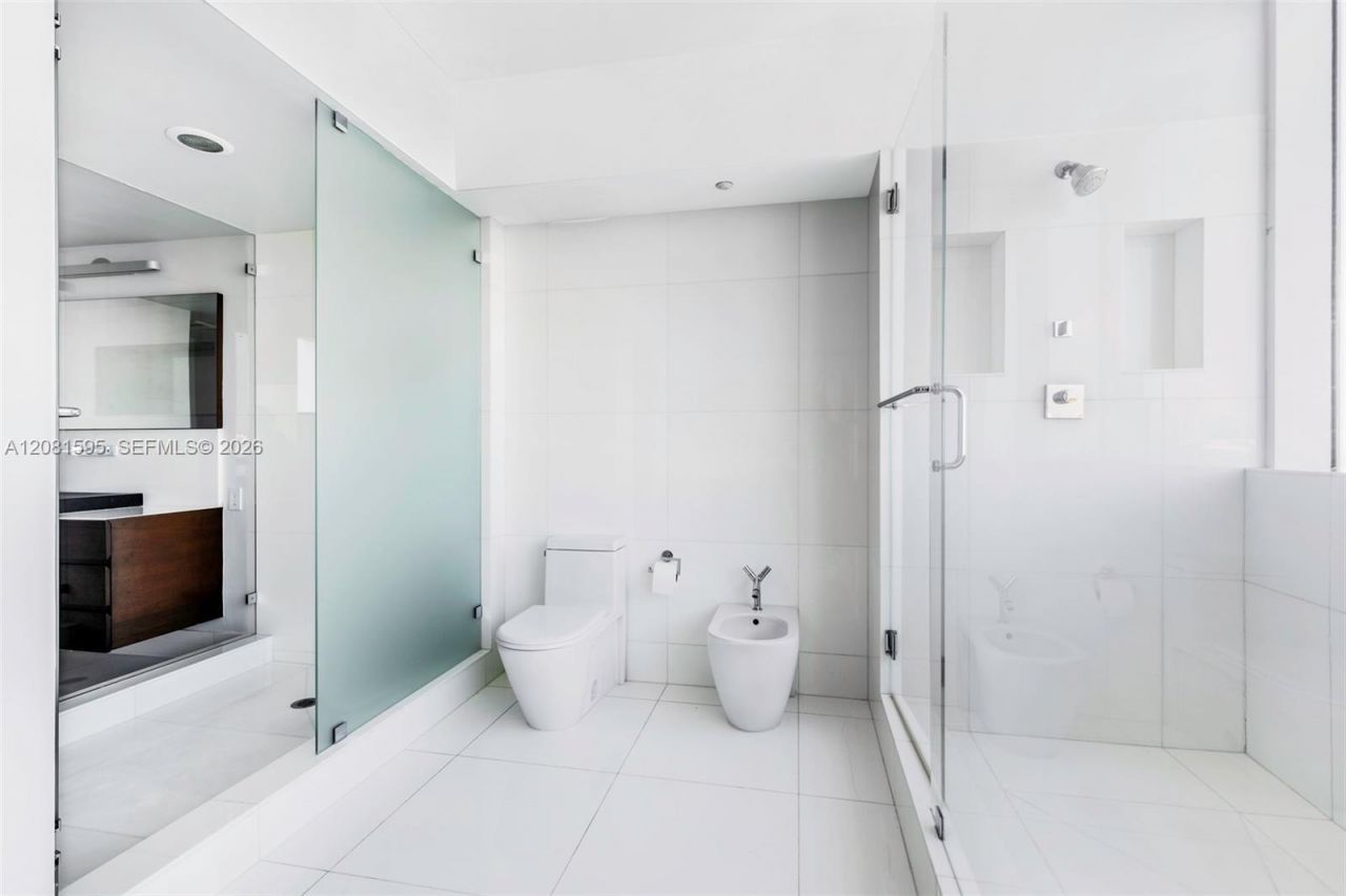 400 Alton Rd , Unit 2101, Miami Beach, FL 33139 Photo