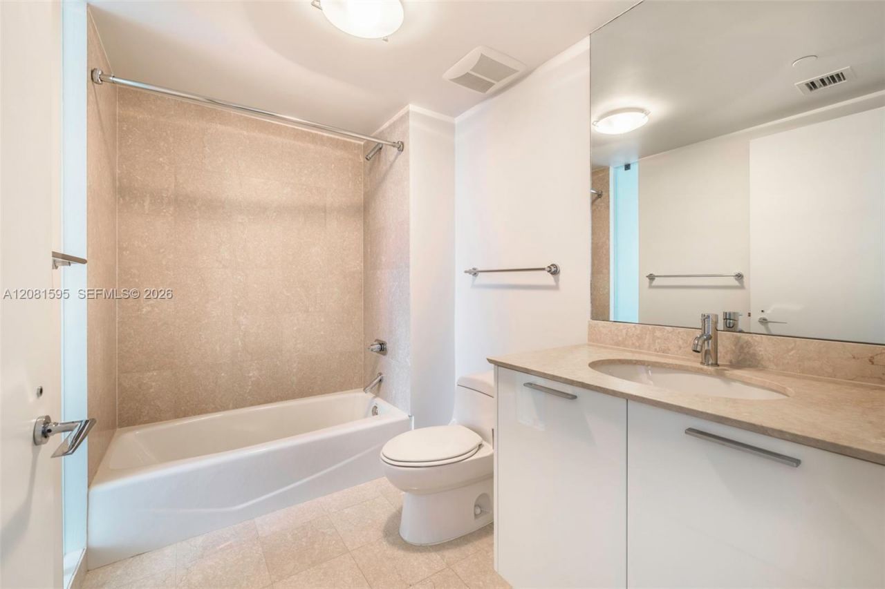 400 Alton Rd , Unit 2101, Miami Beach, FL 33139 Photo