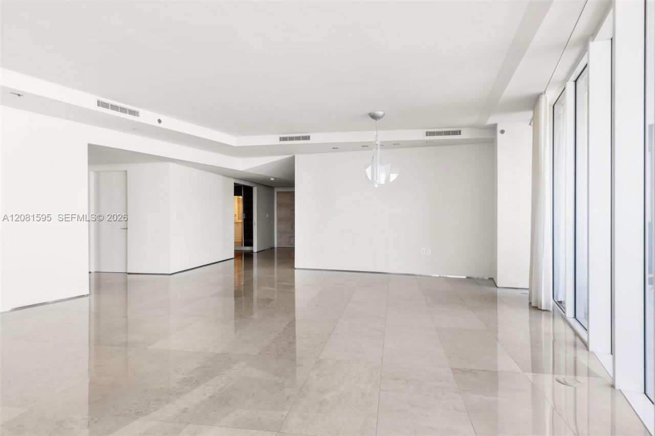 400 Alton Rd , Unit 2101, Miami Beach, FL 33139 Photo