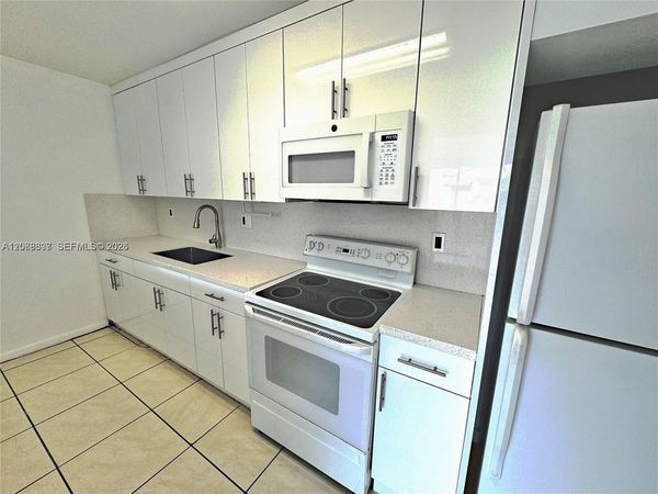 4620 NW 79th Ave, Unit 2B, Doral, FL 33166