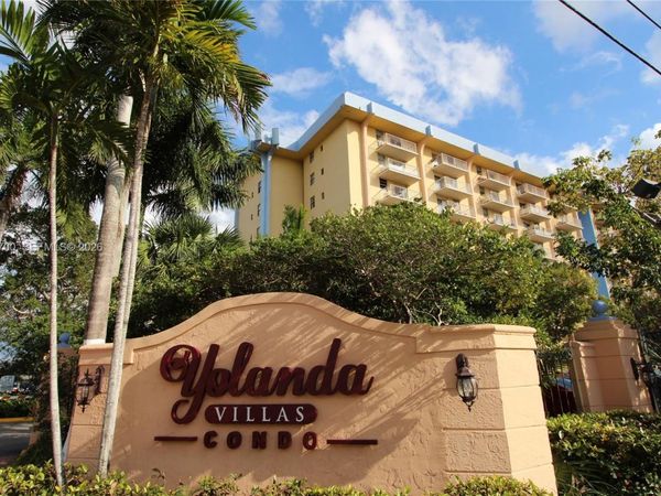 4550 NW 9th St , Unit 808E, Miami, FL 33126