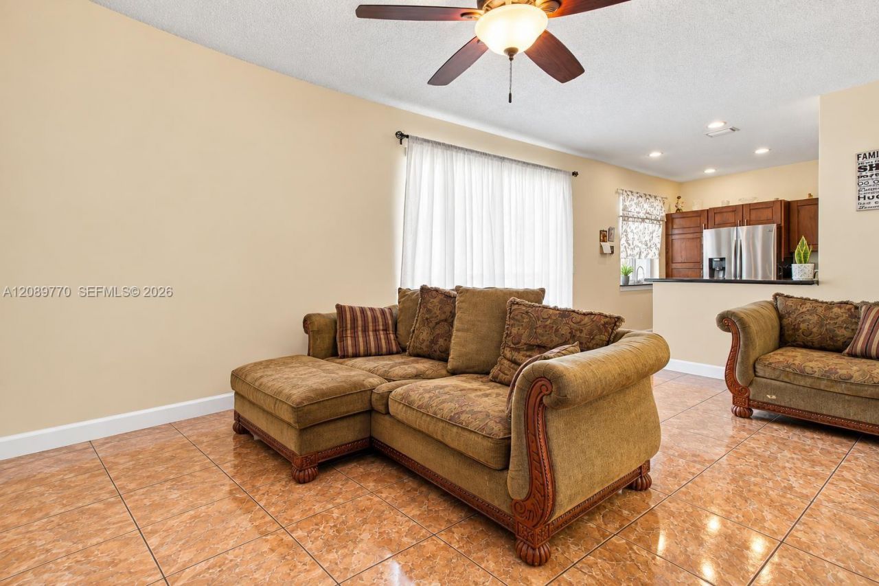 10251 NW 3rd St, Pembroke Pines, FL 33026 Photo