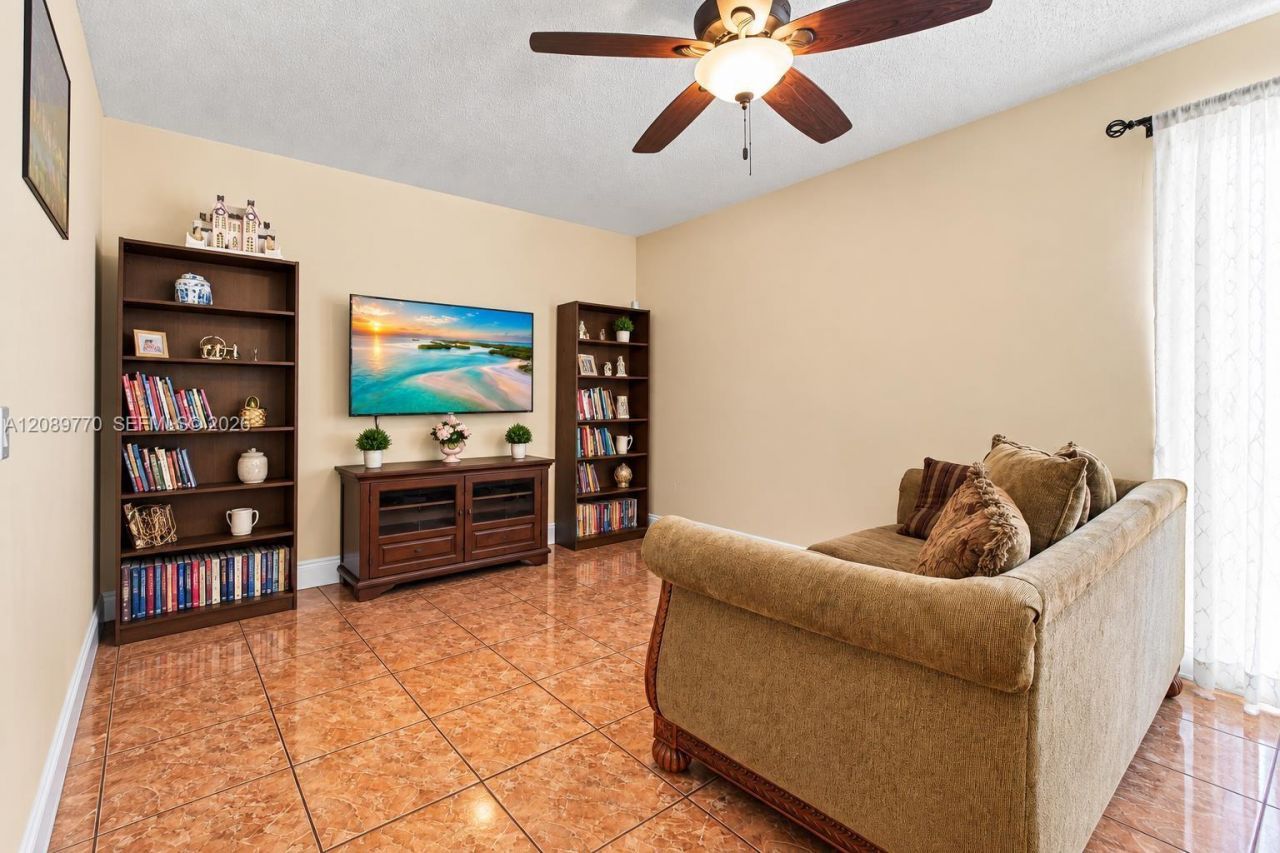 10251 NW 3rd St, Pembroke Pines, FL 33026 Photo