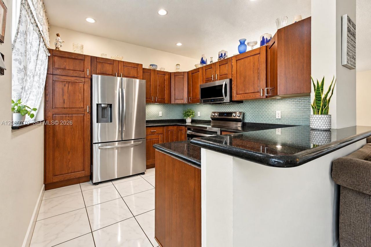 10251 NW 3rd St, Pembroke Pines, FL 33026 Photo