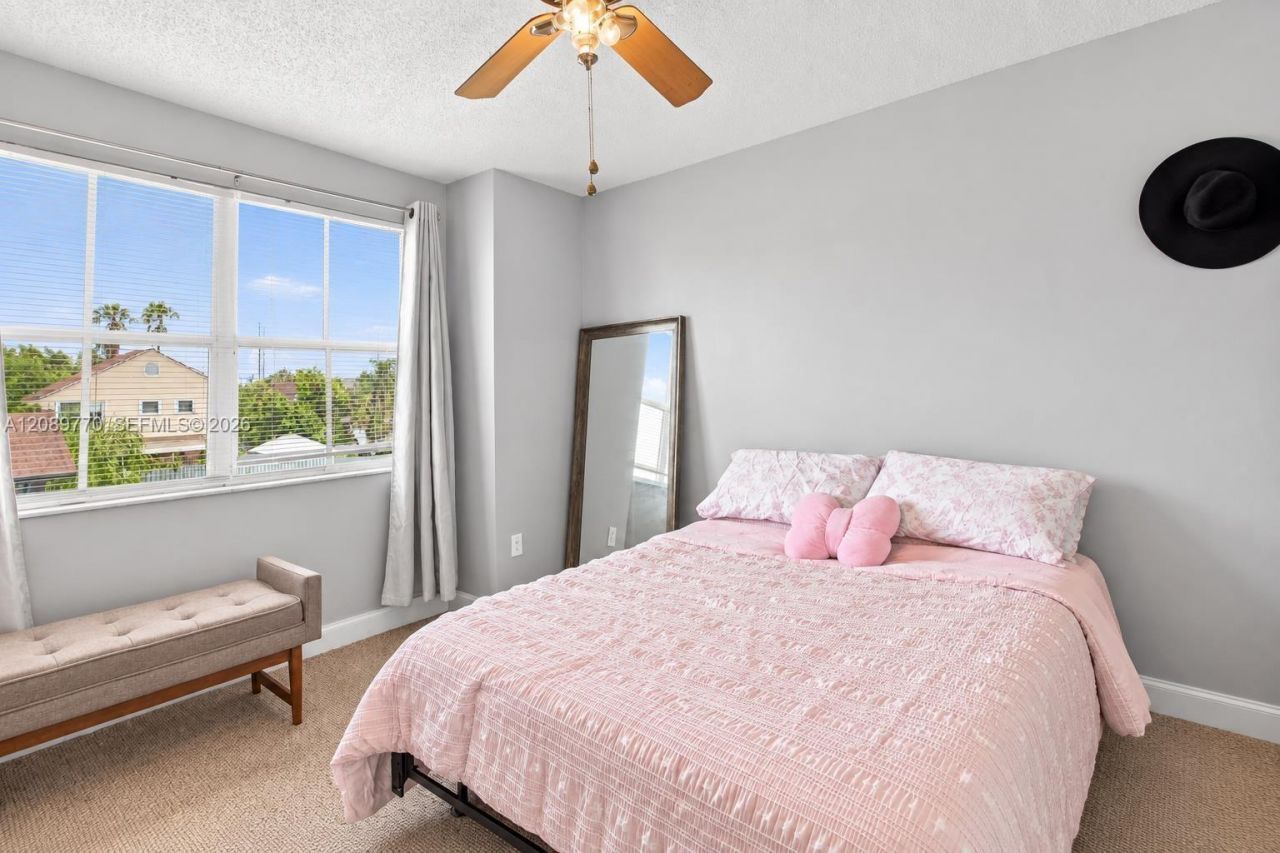 10251 NW 3rd St, Pembroke Pines, FL 33026 Photo