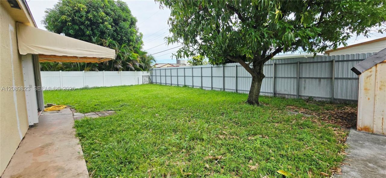 580 W 34th Pl , Hialeah, FL 33012 Photo
