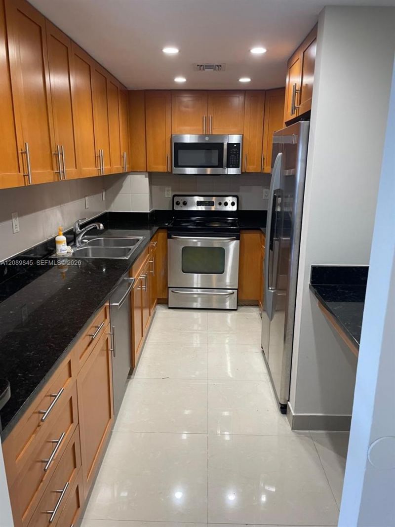 10350 W Bay Harbor Dr , Unit 9H, Bay Harbor Islands, FL 33154 Photo