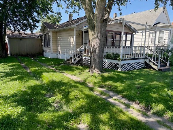 492 Freeland Avenue , Calumet City, IL 60409