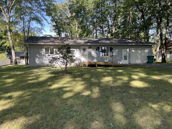 107 Seneca Trail, Prudenville, MI 48651
