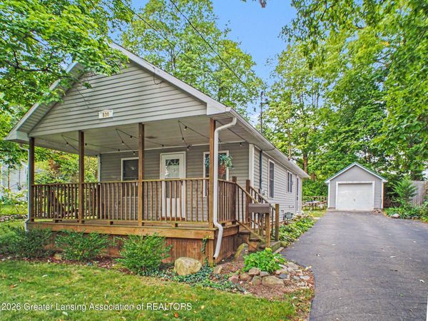 930 S Barnes Street, Mason, MI 48854