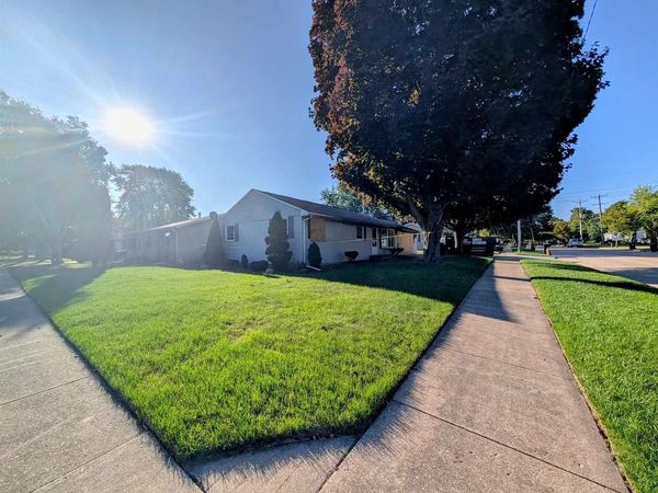 2500 S KERNAN AVENUE, Appleton, WI 54915
