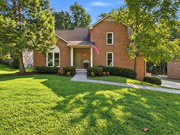 111 Vannoak Dr , Clarksville, TN 37043