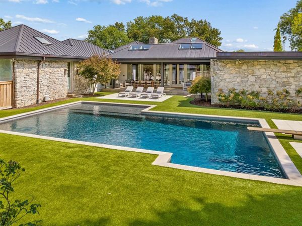 6210 Hickory Valley Rd, Nashville, TN 37205