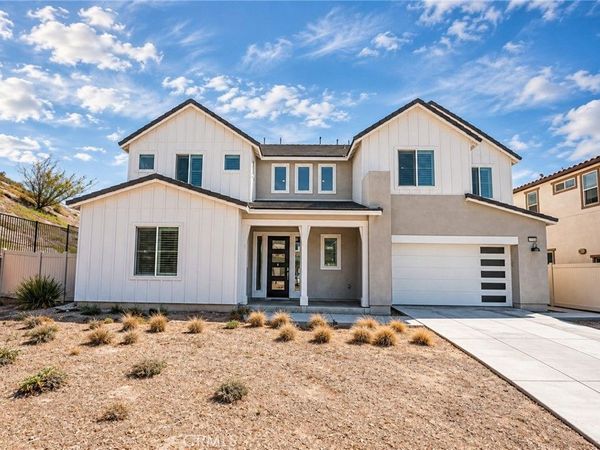 17700 Ridgeline Court, Saugus, CA 91350
