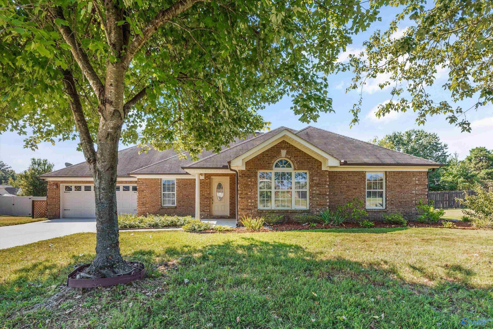 26100 Meadow Ridge Lane, Athens, AL 35613 Main Photo
