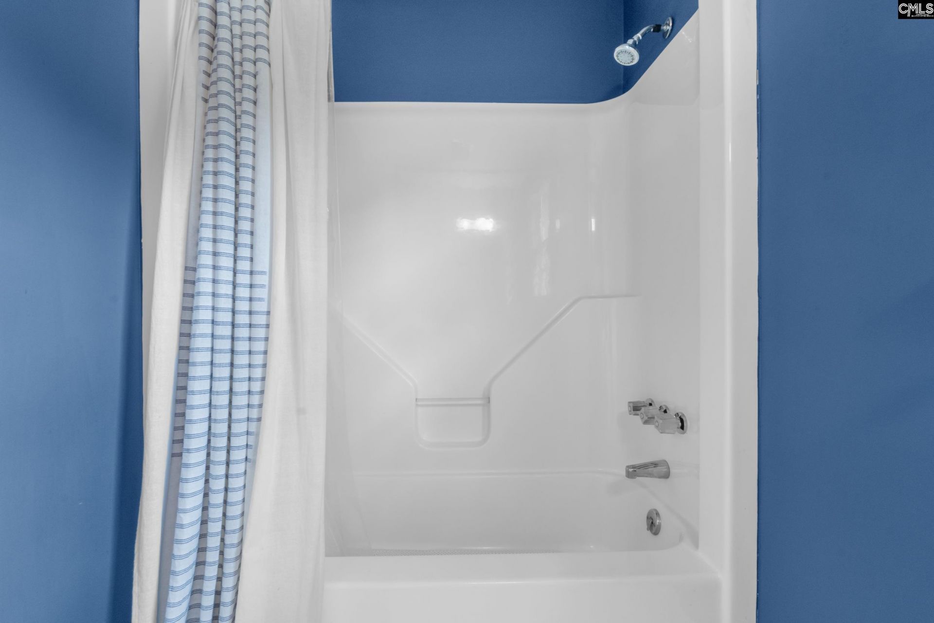 121 Brook Hollow Drive Photo 19