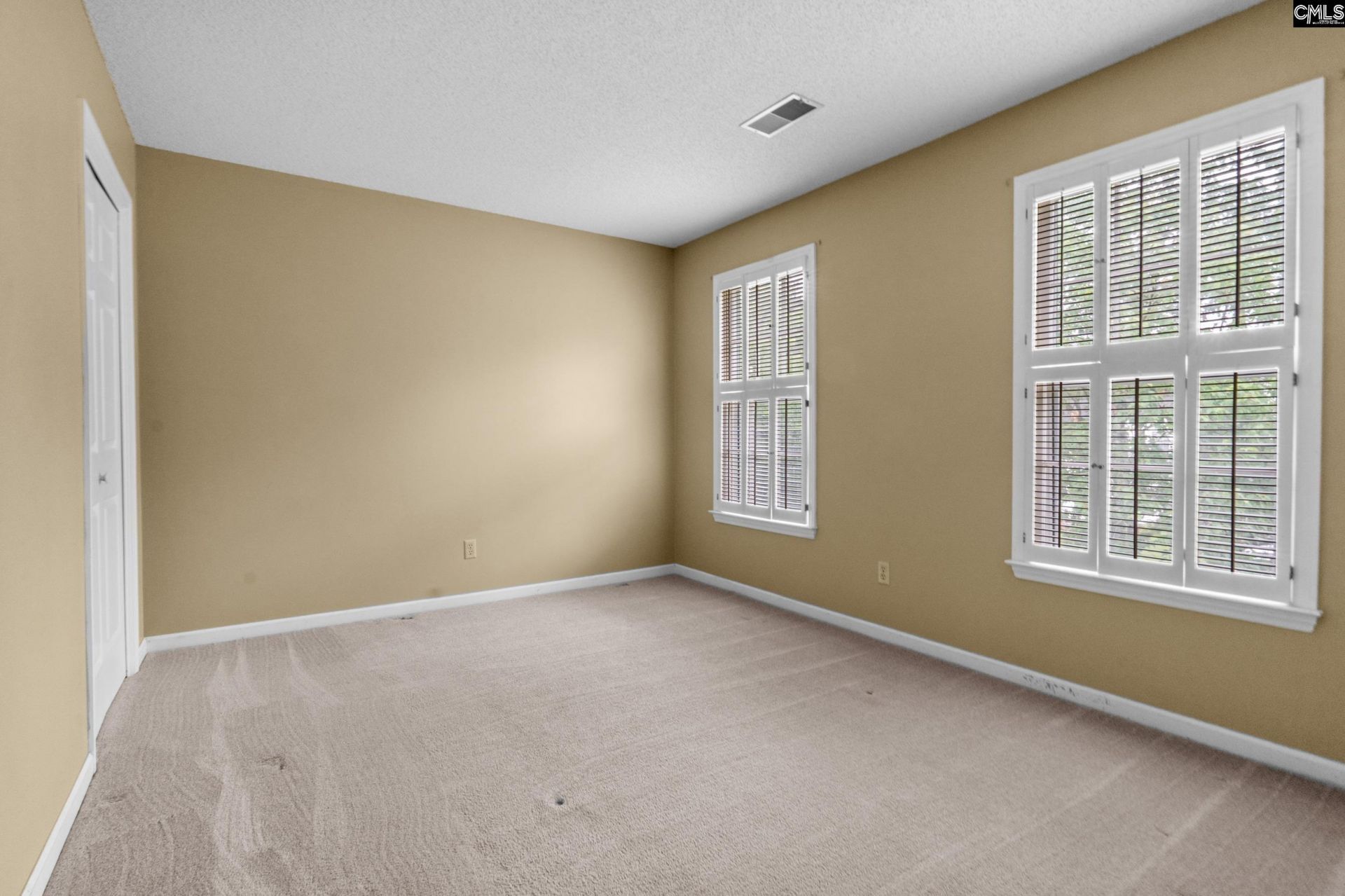 121 Brook Hollow Drive Photo 24