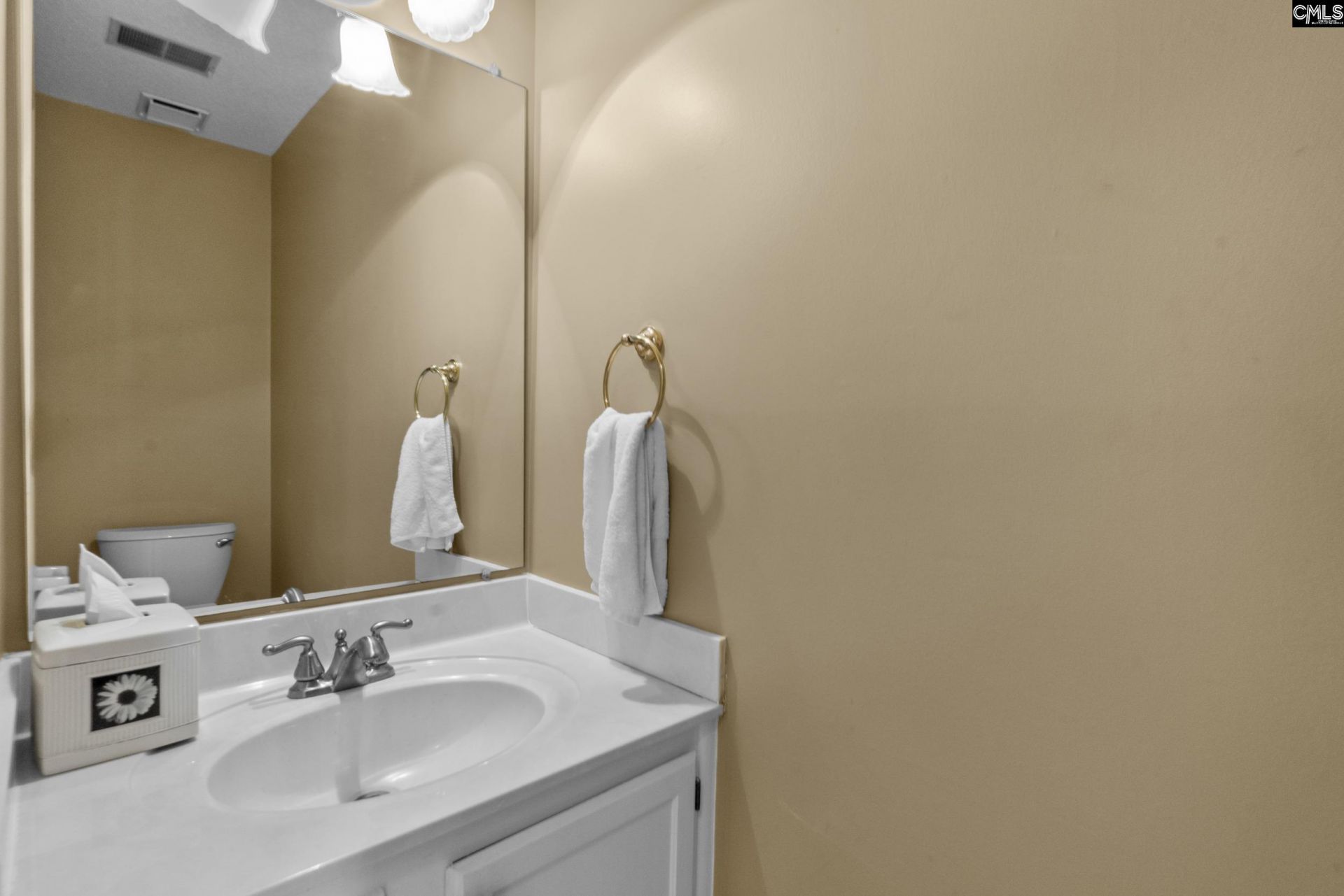 121 Brook Hollow Drive Photo 28