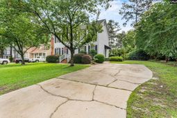 121 Brook Hollow Drive photo 4