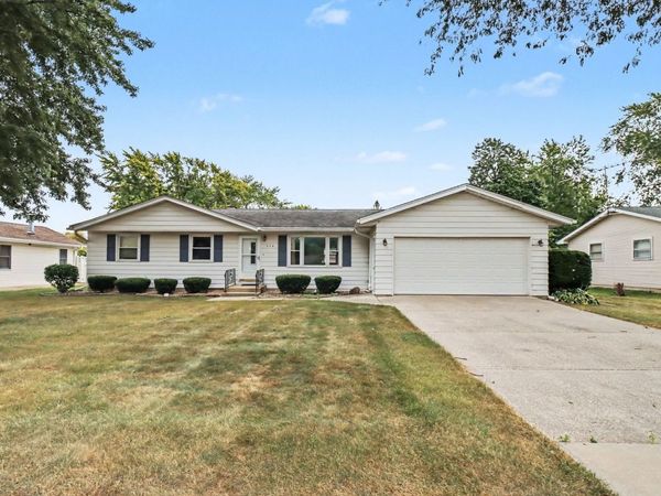 314 N Wabena Avenue , Minooka, IL 60447