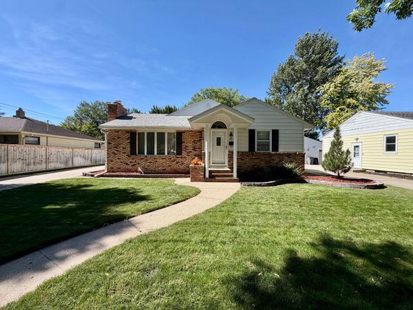 1117 1st Street S, Moorhead, MN 56560