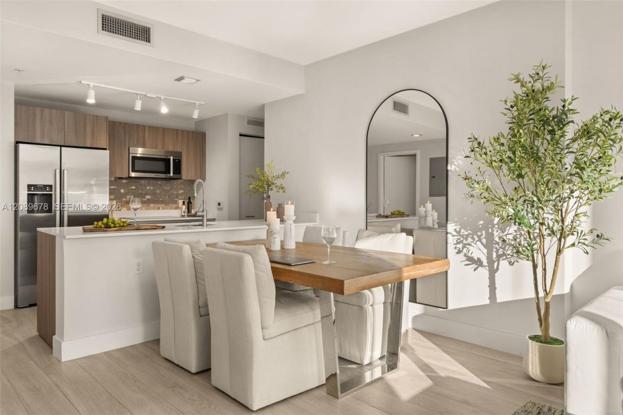 201 SW 17th Rd , Unit 511, Miami, FL 33129 Photo