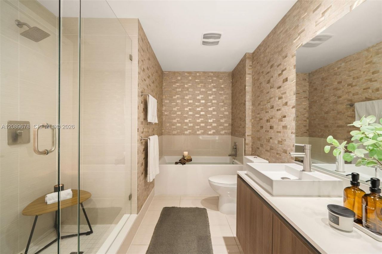 201 SW 17th Rd , Unit 511, Miami, FL 33129 Photo
