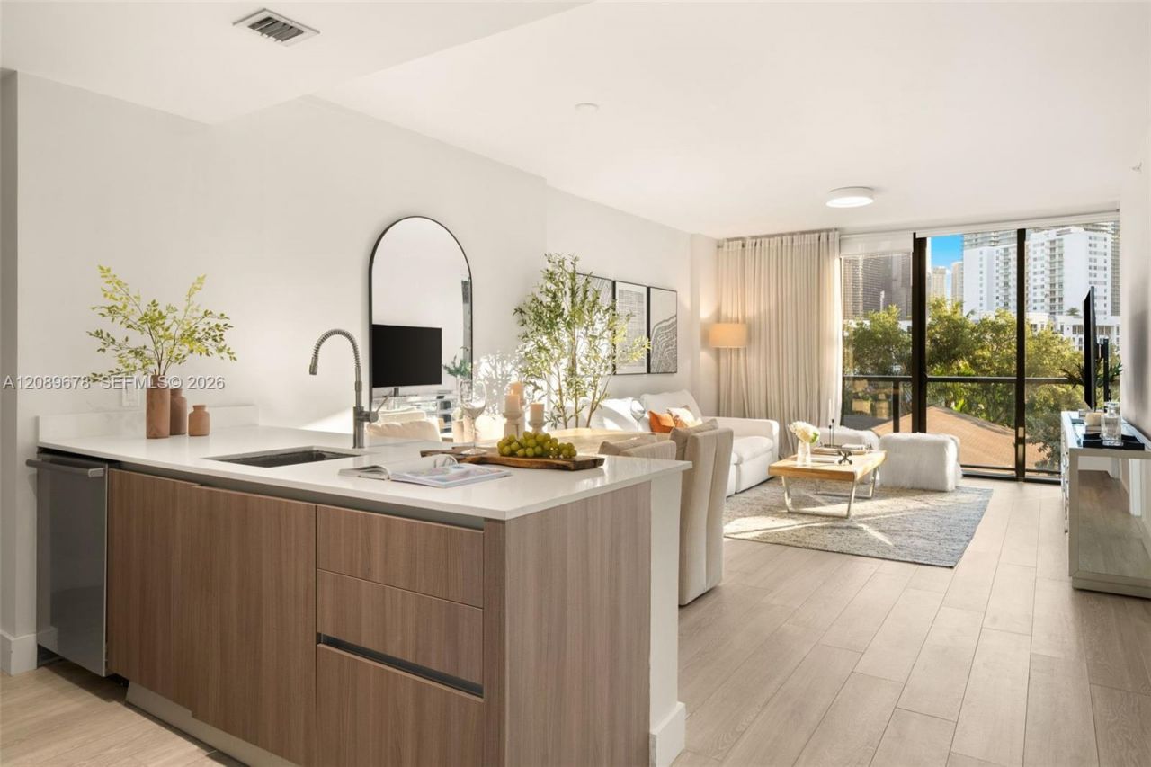 201 SW 17th Rd , Unit 511, Miami, FL 33129 Photo