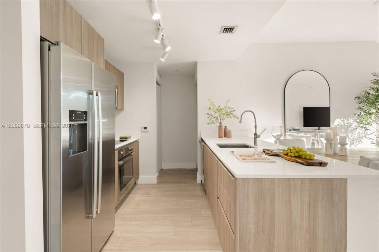 201 SW 17th Rd , Unit 511, Miami, FL 33129 Photo