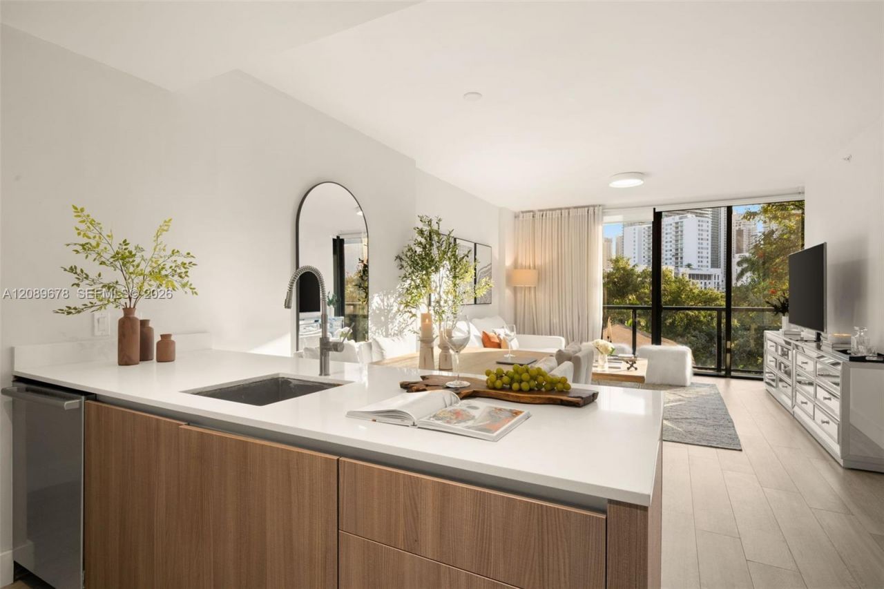 201 SW 17th Rd , Unit 511, Miami, FL 33129 Photo