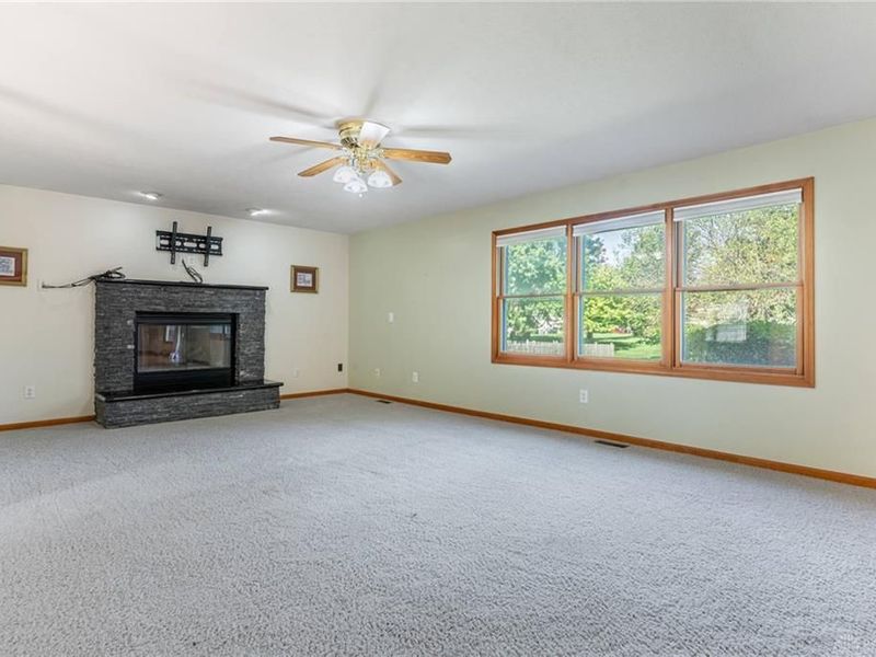 2895 Cobblestone Crossing Court, Centerville, OH 45458 Photo 6