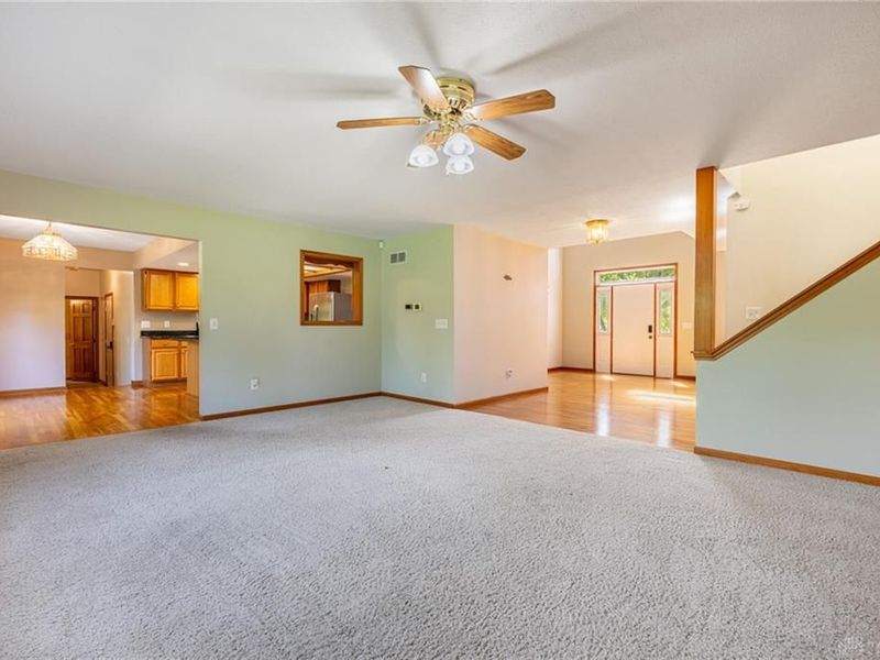 2895 Cobblestone Crossing Court, Centerville, OH 45458 Photo 7