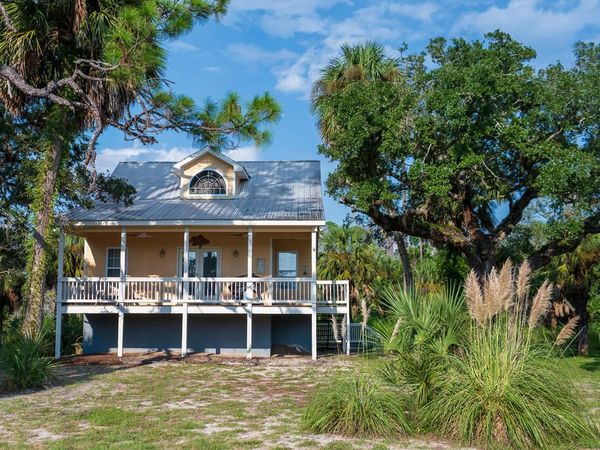 701 SE Second Ave, Steinhatchee, FL 32359