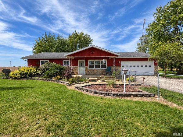 7614 S State Road 1, Redkey, IN 47373