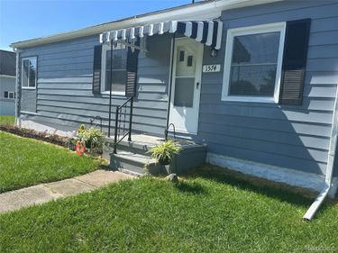 1574 S Graham Road, Flint Township, Mi 48532