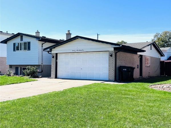 36125 Beverly Drive, Sterling Heights, Mi 48310