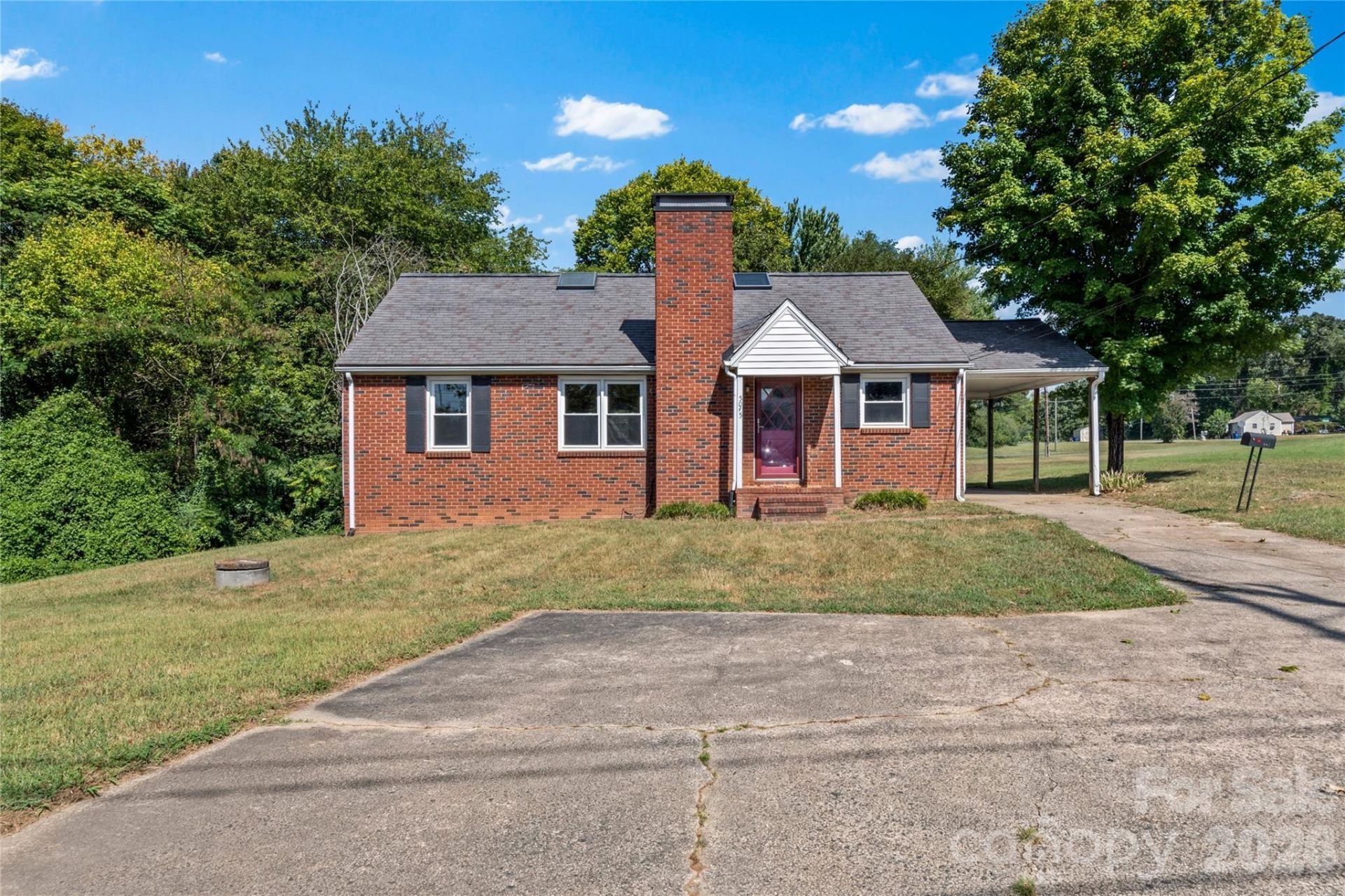 5035 Shattalon Drive, Winston Salem, NC 27106 Main Photo