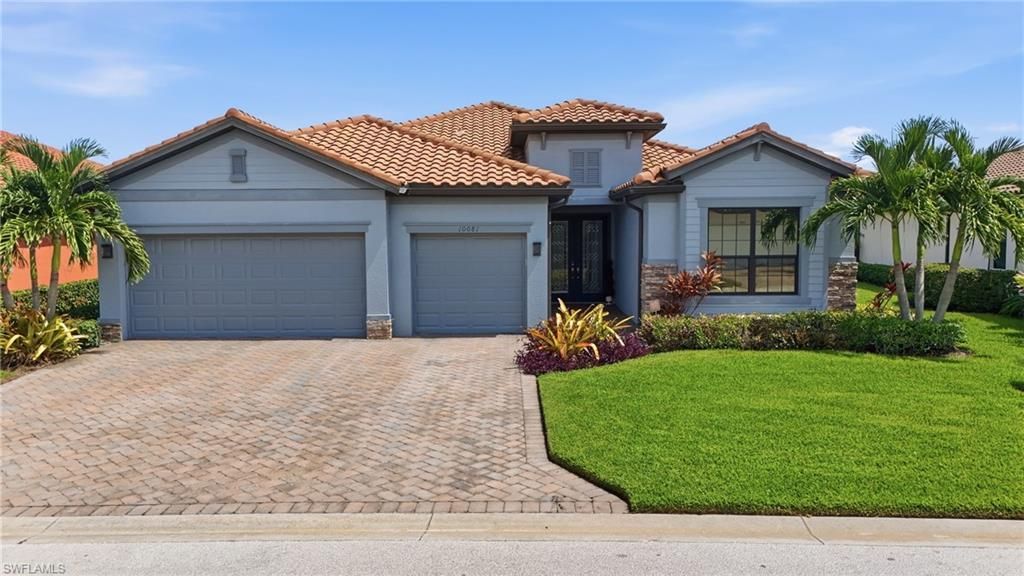 10081 Avalon Lake Cir, Fort Myers, FL 33913 Main Photo