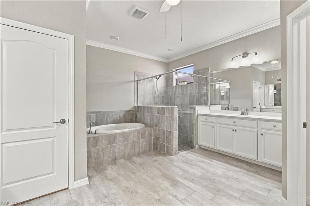 10081 Avalon Lake Cir, Fort Myers, FL 33913 Photo