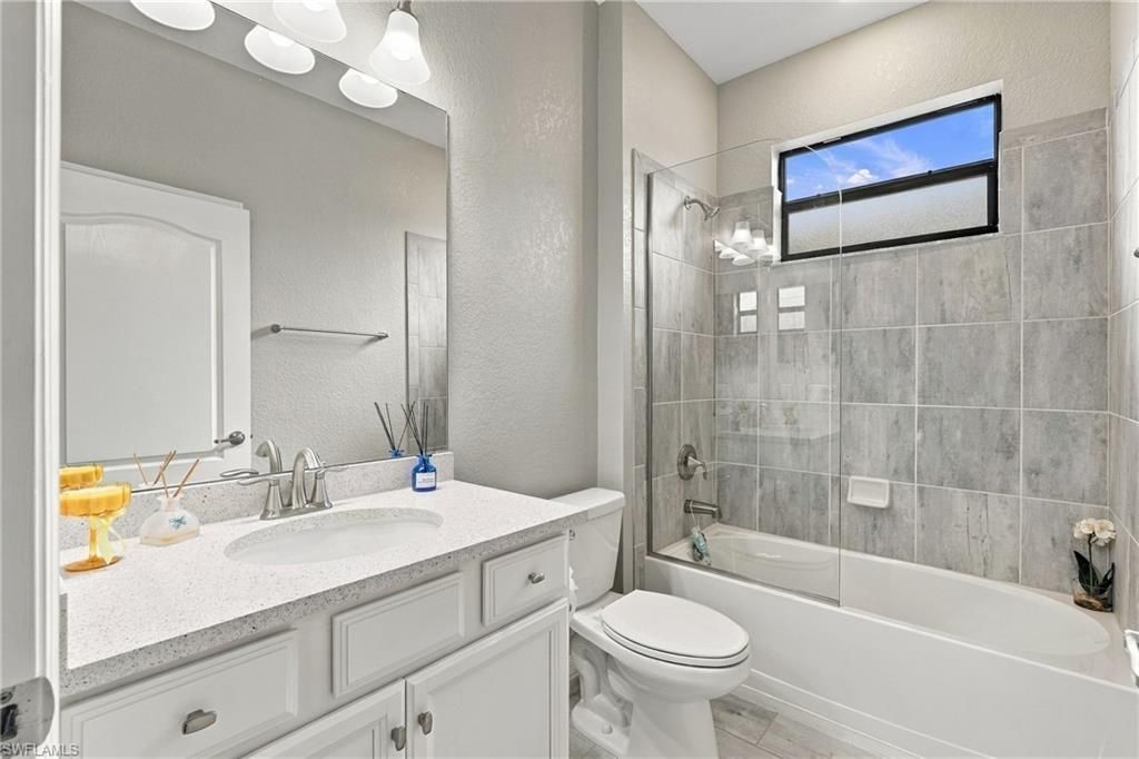 10081 Avalon Lake Cir, Fort Myers, FL 33913 Photo