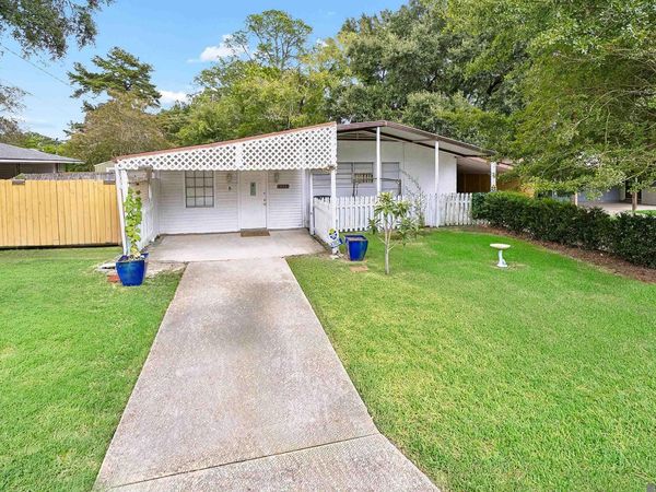 4333 Bea Dr, Baton Rouge, LA 70809