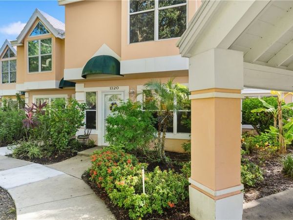 1320 Coral Park Lane, Unit 301, Vero Beach, FL 32963