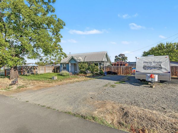 247 Berrydale Avenue, Medford, OR 97501