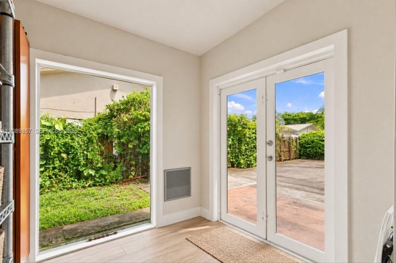 6121 NW 40th St, Virginia Gardens, FL 33166 Photo